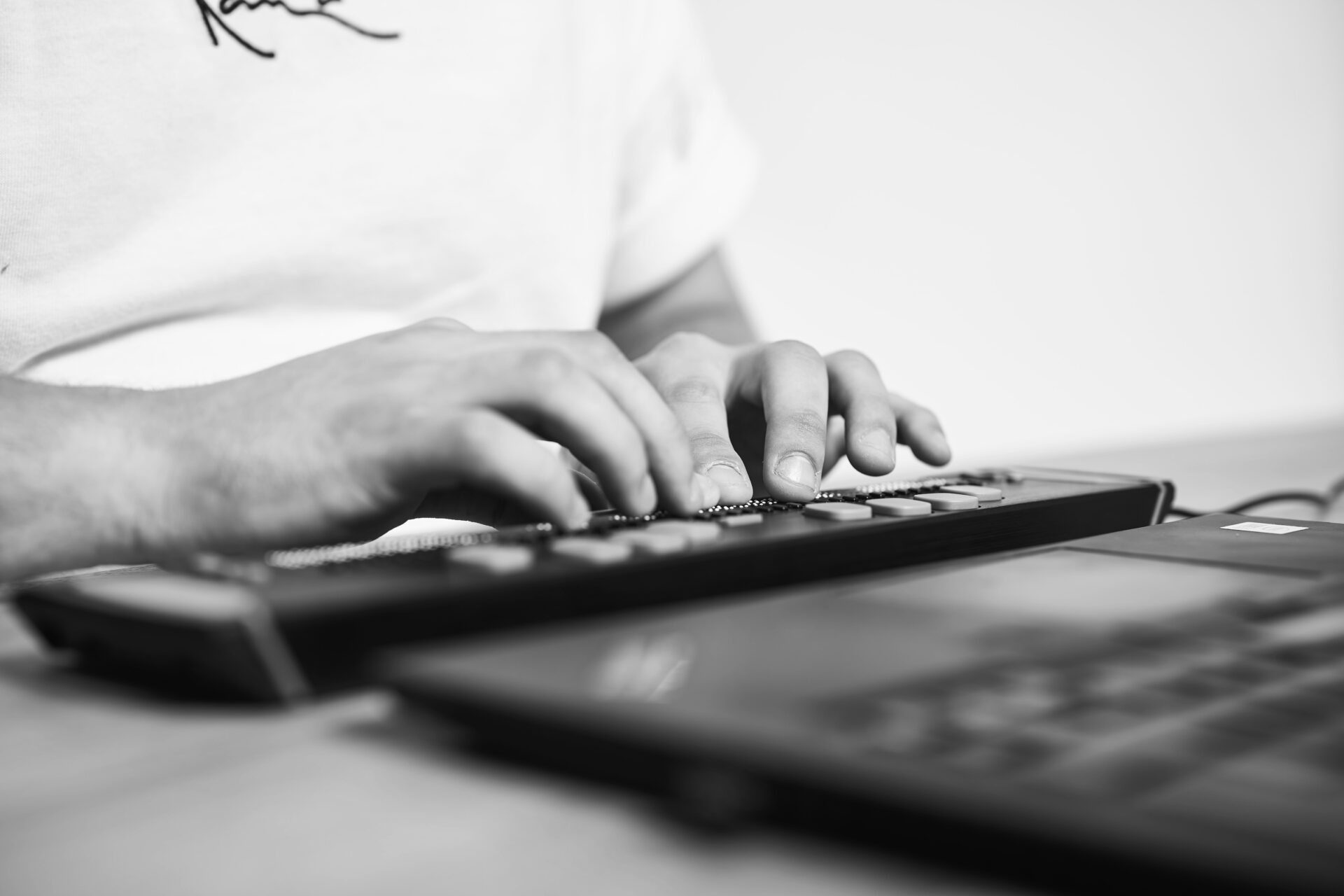 Braille Tastatur eine wichtige Unterstützung für die Barrierefreiheit im Webdesign.